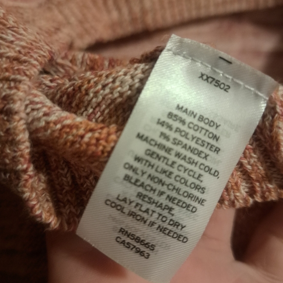 Cute top - Picture 12 of 13